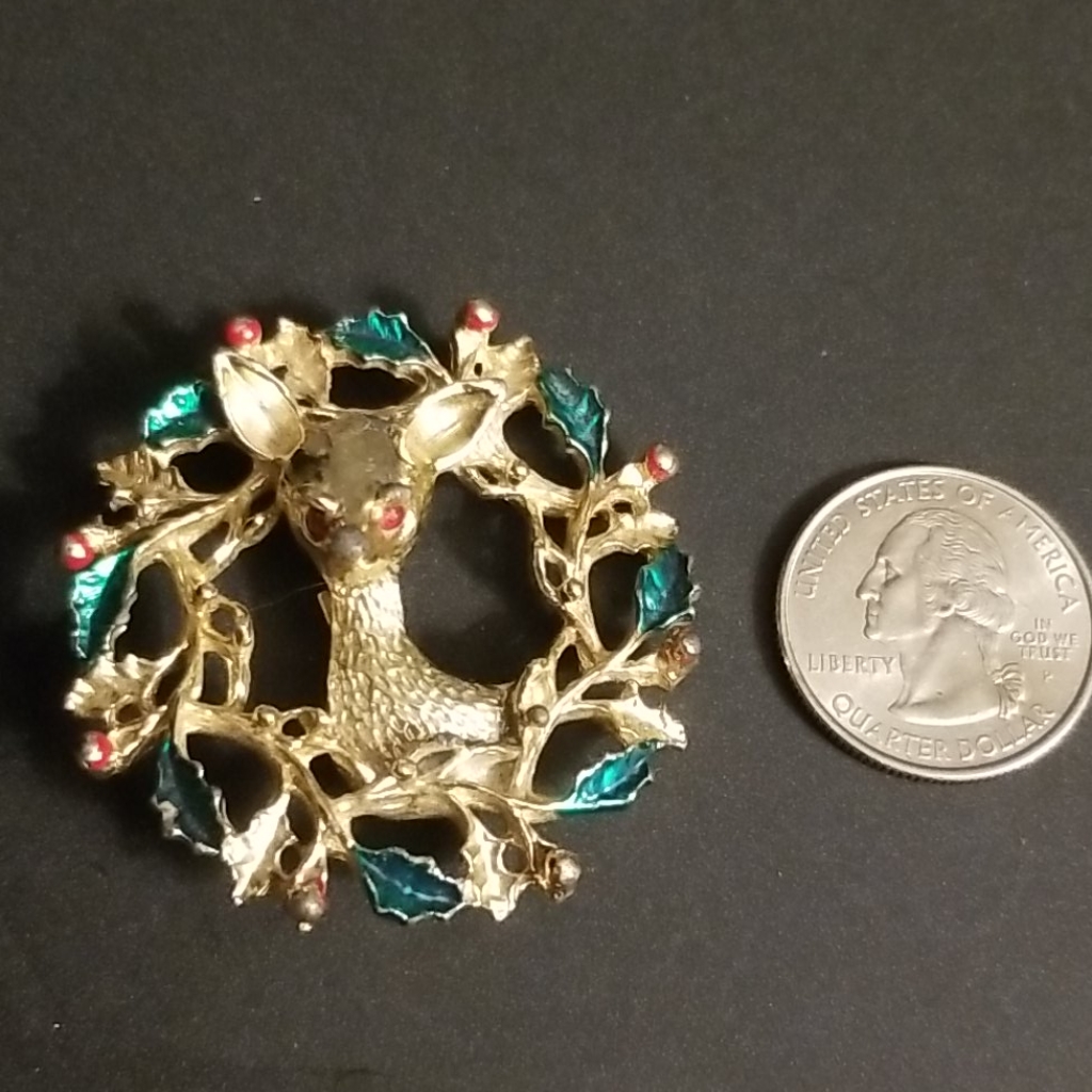 Reindeer Wreath Brooch For Christmas